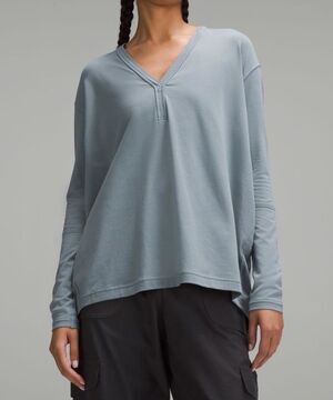 Lululemon Womens 10 Back In Action V Neck Long Sleeve Top Grey Blue Oversized